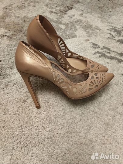 Бежевые лодочки Fabiani