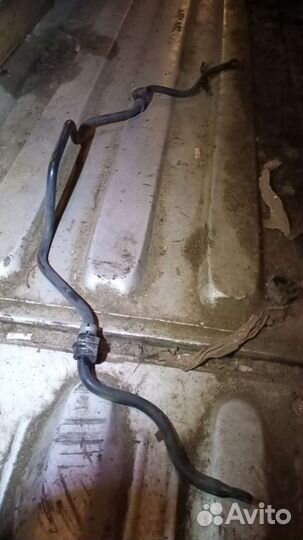 Задний стабилизатор ниссан Серена C24