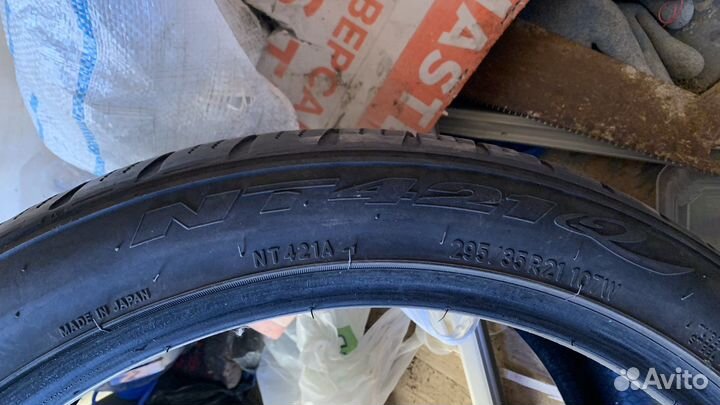Nitto NT421A 295/35 R21