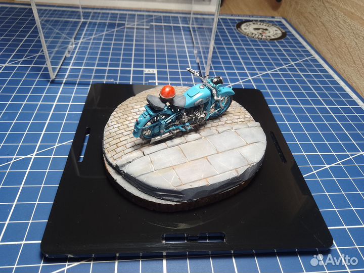 Модель мотоцикла М-72