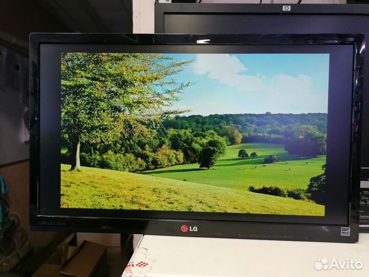 Монитор LG 22MP55