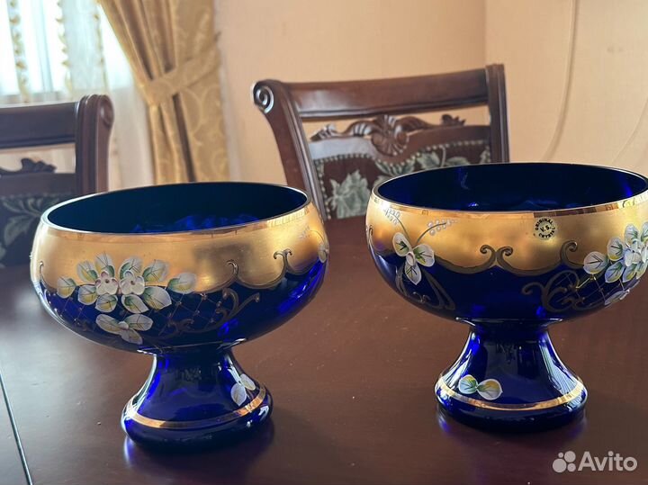 Ваза для фруктов и конфет на ножке лепка синяя