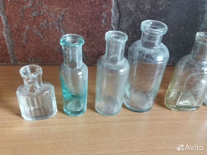 Старинные пузырьки и флакончики