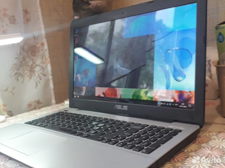 Ноутбук Asus x555ln/intel i3/geforce 820m/ssd+hdd