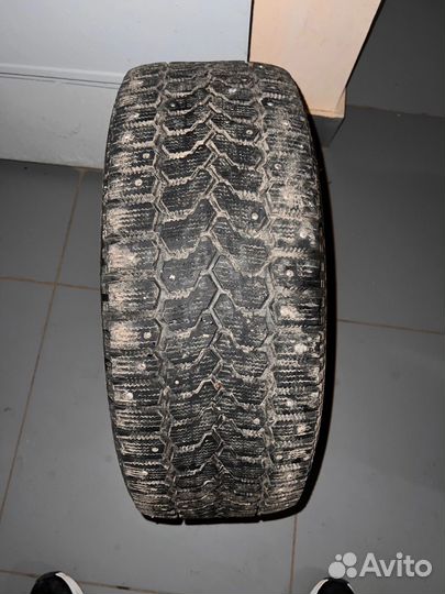 Yokohama Ice Guard IG10 215/60 R16