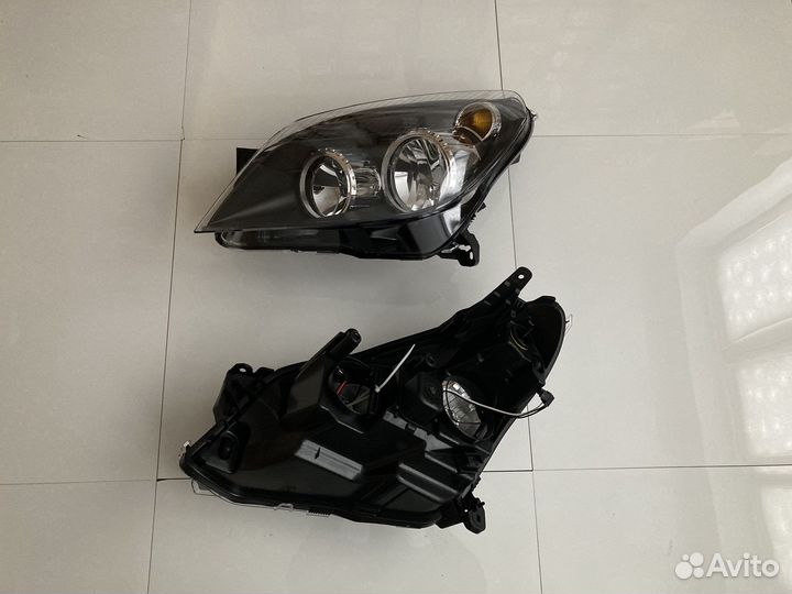 Фара (1шт) Opel Astra H - черная