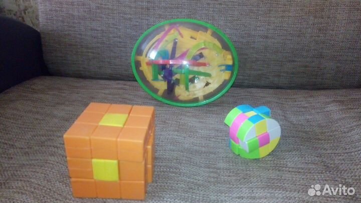 Развивающие игрушки пакетом и книги