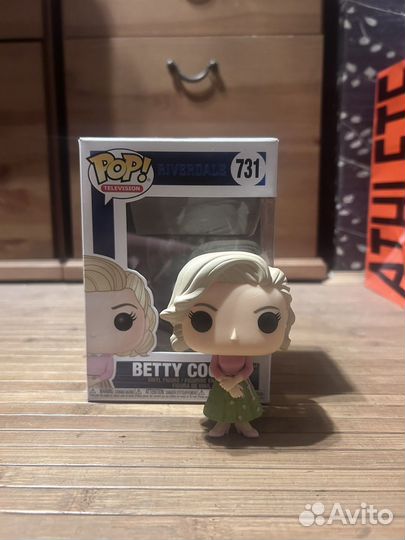 Funko pop riverdale 731 betty cooper коллекционная
