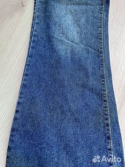 Джинсы клеш