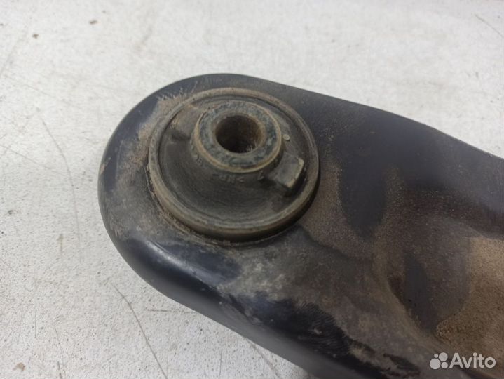 Рычаг передний левый нижний