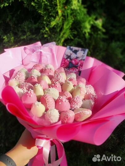 Клубничные наборы и букеты