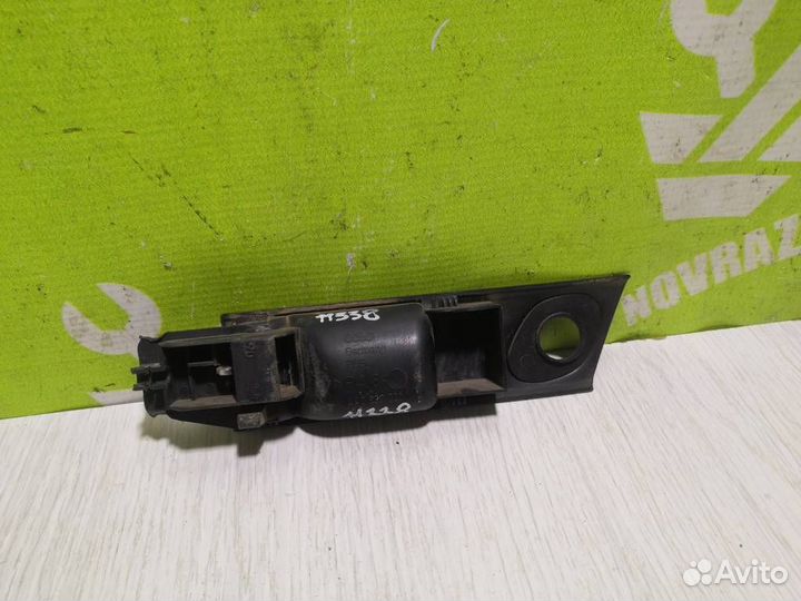 Ручка двери задней внутренняя правая Ауди 100 С4