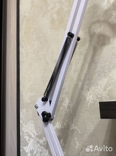 Лампа настольная