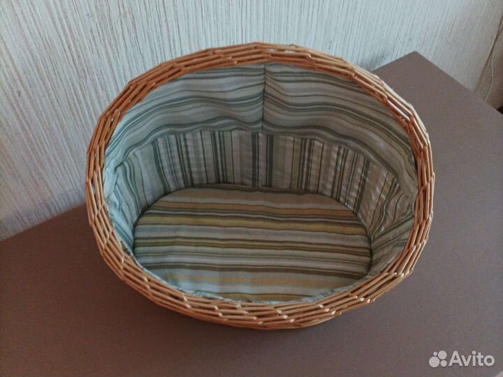 Корзина, лежанка, для котов и собак