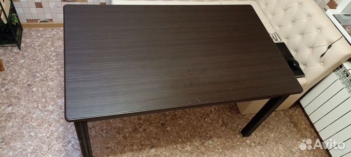 Стол обеденный