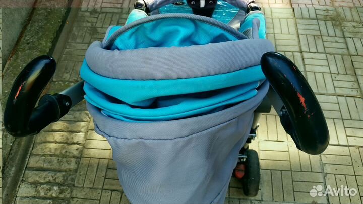 Прогулочная всесезонная коляска babycare