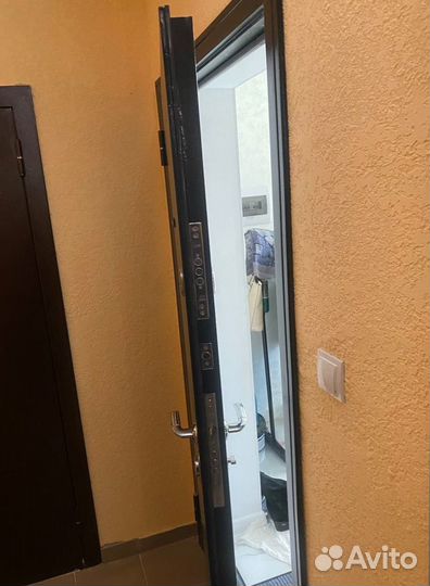 Вскрытие дверей, замков / Ремонт / Замена замков