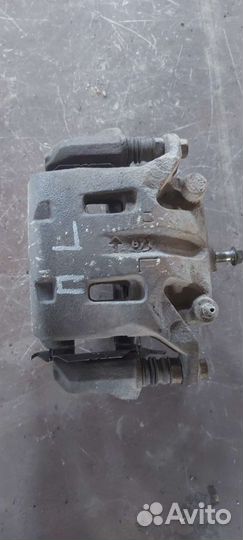 Суппорт передний на Nissan Murano Z50