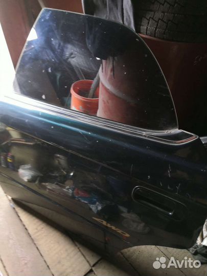 Продам дверь на автомобиль Toyota Vista кузов 43