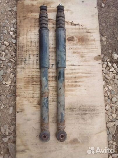 Амортизаторы задние Рено Логан 1