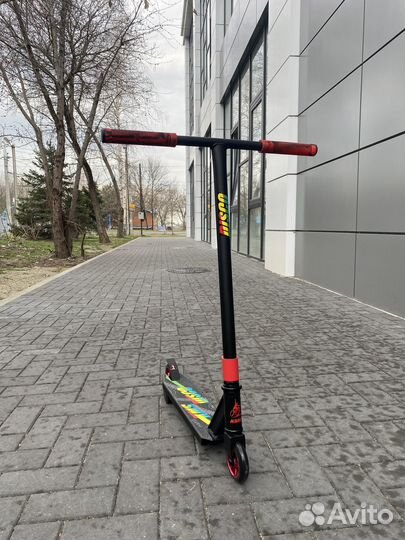 Самокат трюковой
