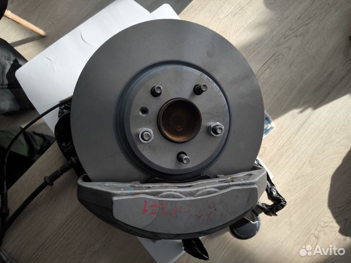 4pot brembo тормоза на infiniti nissan