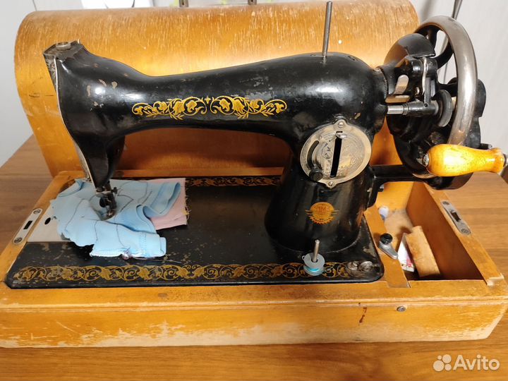 Швейная машинка