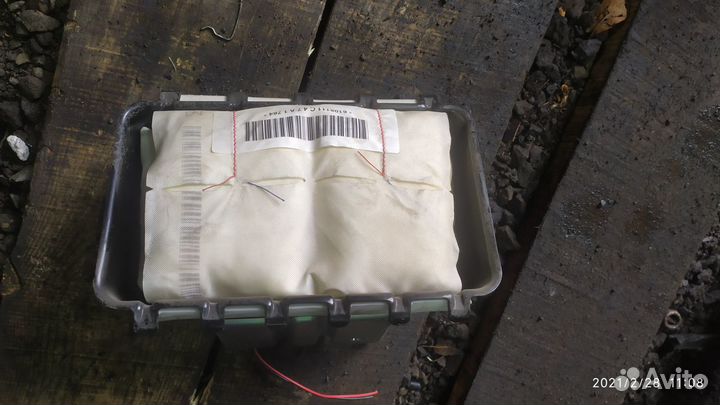 Подушка безопасности пассажира Джили Эмгранд ец7