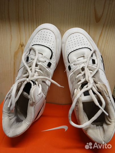 Кроссовки женские 38 размер