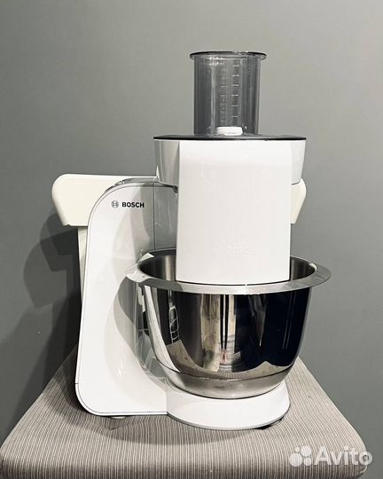 Кухонный комбайн Bosch MUM 58243