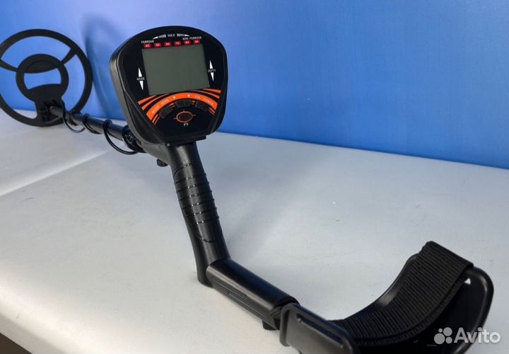Металлоискатель 810- MD новый