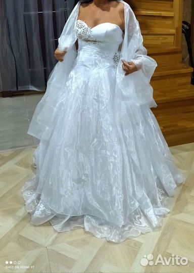 Свадебное платье 44 - 46 размер новое