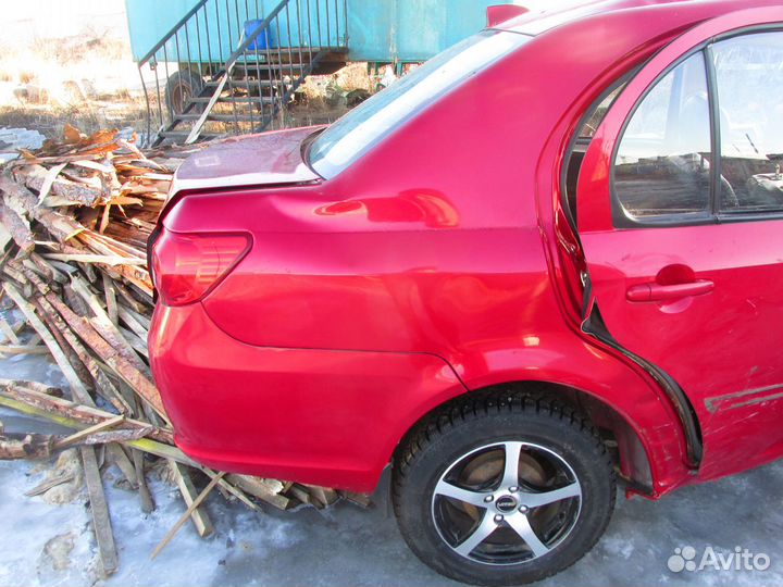 Крыло заднее правое, четверть 61626TKA00 фав В5