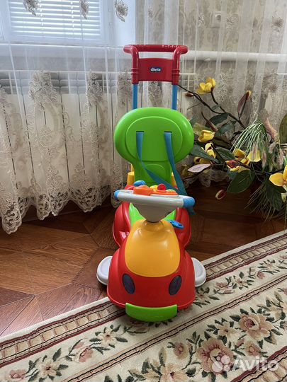 Детская машинка каталка Chico