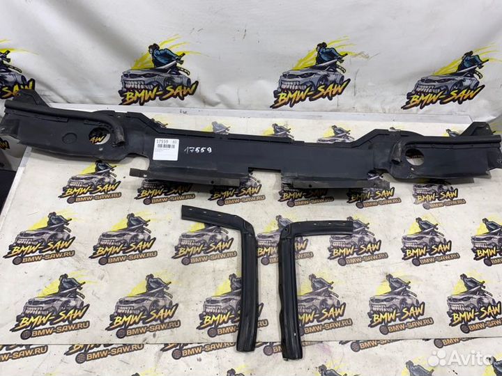 Уплотнитель капота Audi 80 B4 1994