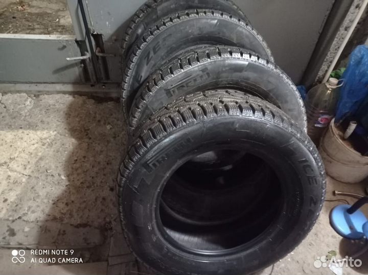 Pirelli Ice Zero 215/65 R16