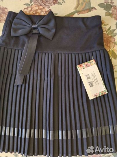 Школьная форма новые юбки и жилет