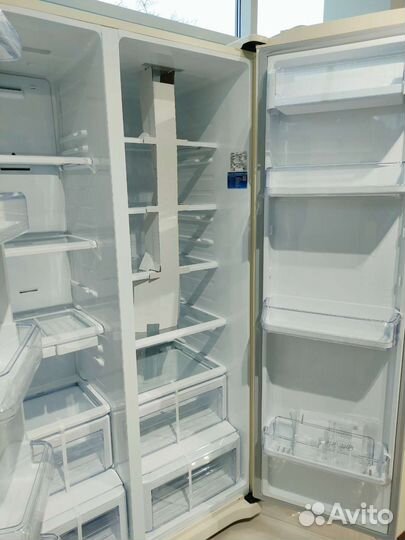 Холодильник Самсунг бежевый мрамор