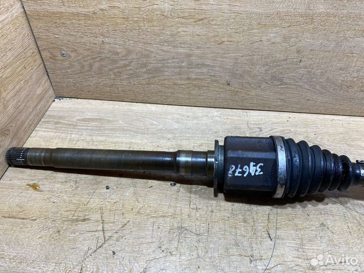 Приводной вал правый Land Rover Discovery 3 P23