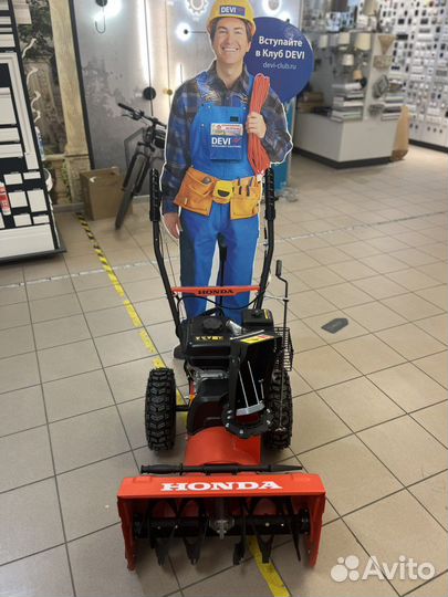 Снегоуборщик honda HSS569 GX270