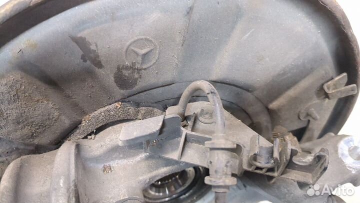 Ступица (кулак, цапфа) правая задняя Mercedes CLS C218