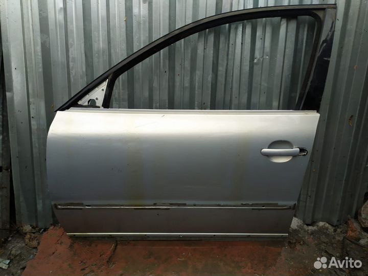 Дверь передняя (левая) Volkswagen Passat B5