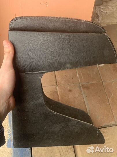 Подлокотник ваз 2114