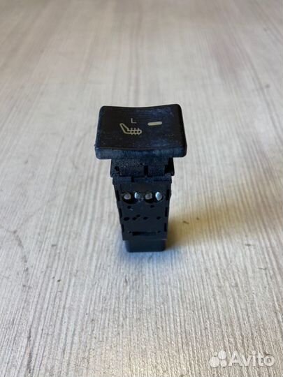 Кнопка обогрева левая Geely Emgrand Ec7