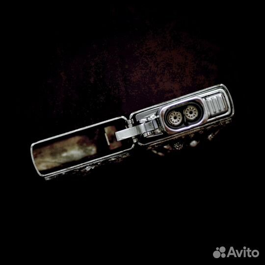 Шедевральная кастомная Zippo Armor Case