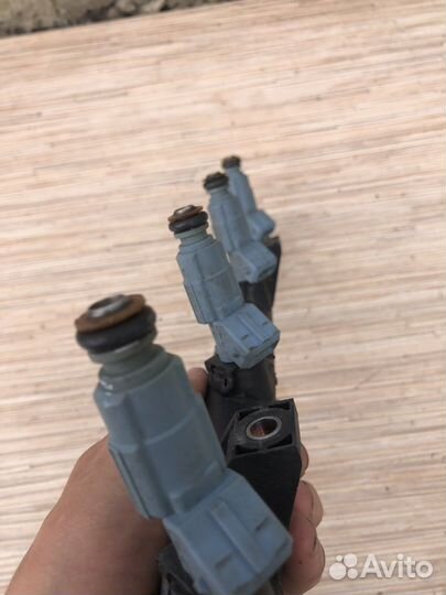 Топливная рампа Citroen C4