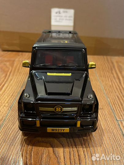 Машинка Гелик Брабус небольшой брак