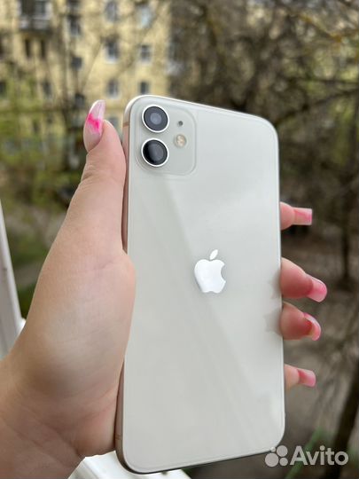 iPhone 11, 64 ГБ