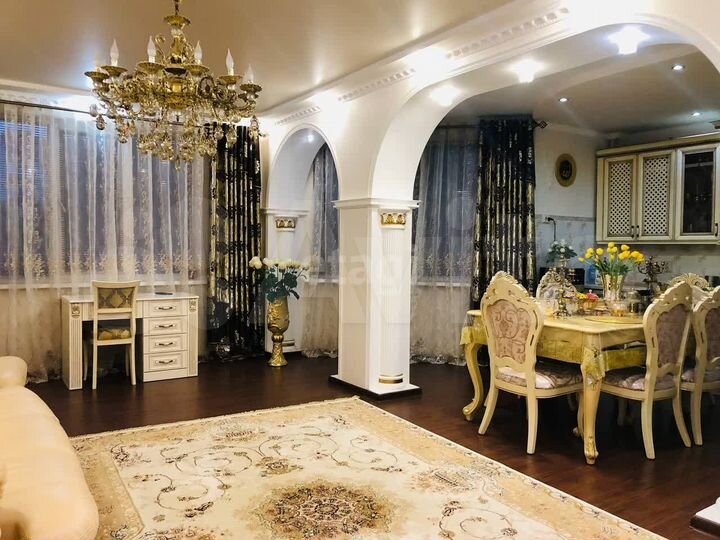 2-к. квартира, 69,2 м², 2/6 эт.