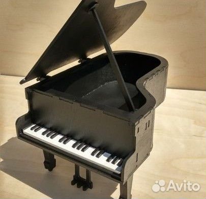 Шкатулка рояль